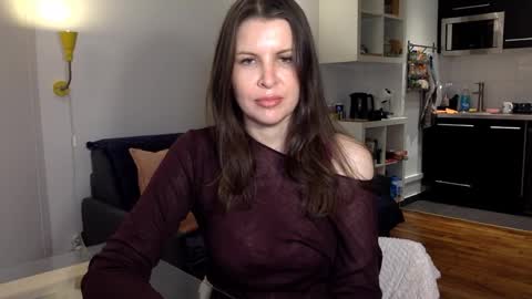 Angela online show from November 2025 07:36:03 PM