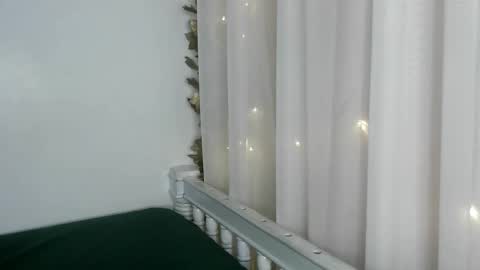 Snapshot of angelainparis28 chatting on September 2025 04:03:01 AM ANGELA online show from September 2025 04:03:01 AM