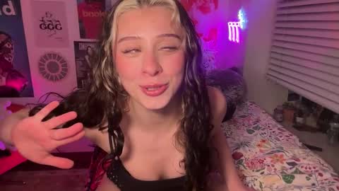 Snapshot of angelalex29 chatting on February 2026 11:10:02 PM Alex online show from February 2026 11:10:02 PM