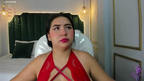 Snapshot of angelaluxi chatting on December 2024 11:59:01 AM Angela online show from December 2024 11:59:01 AM