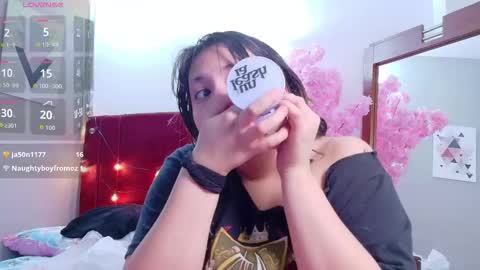 Snapshot of angelarumiee chatting on December 2025 02:52:01 AM Angela online show from December 2025 02:52:01 AM