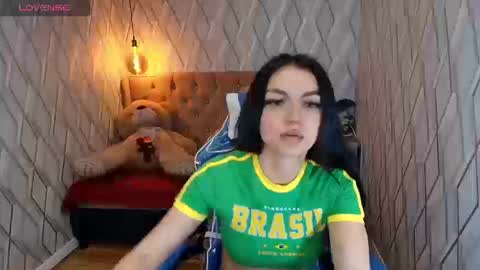 Angel online show from September 2025 01:44:02 PM