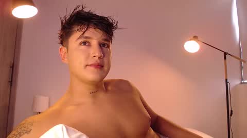 Angel online show from December 2025 07:33:02 PM