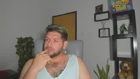 Snapshot of angelcute3 chatting on October 2025 03:28:02 AM angel online show from October 2025 03:28:02 AM