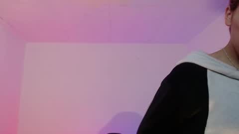 angele online show from November 2025 06:39:01 PM