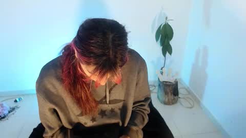 angele online show from November 2025 07:23:02 PM