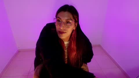 angele online show from April 2026 08:42:01 PM