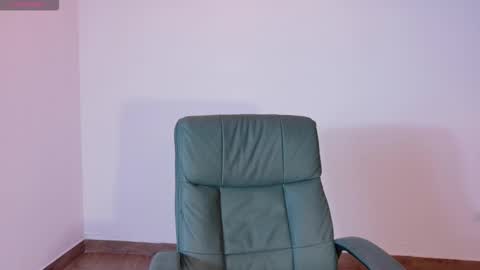 angel online show from November 2025 04:20:01 PM