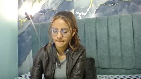 angel online show from November 2025 04:40:01 PM