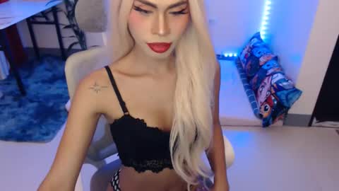 DIVINE ANGEL online show from March 2026 08:11:01 AM