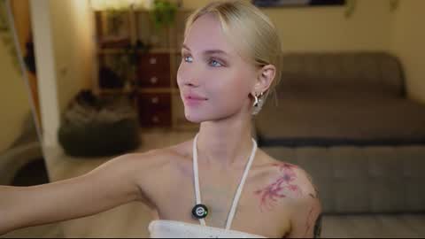 Snapshot of angelic_lovers_ chatting on September 2025 05:02:02 PM Gabby online show from September 2025 05:02:02 PM