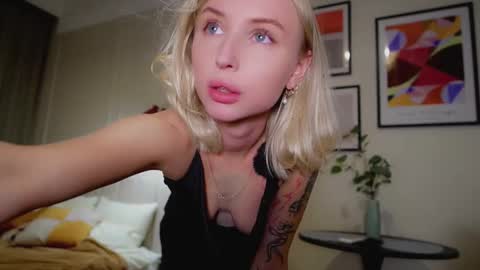 Snapshot of angelic_lovers_ chatting on October 2025 05:11:01 PM Gabby online show from October 2025 05:11:01 PM