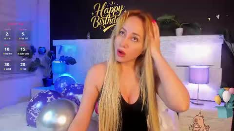 Snapshot of angelina_hilton chatting on June 2026 12:30:01 PM angelina_hilton online show from June 2026 12:30:01 PM