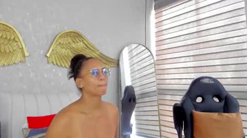 Snapshot of angelina_ruspoli chatting on March 2026 02:08:01 PM Angelina online show from March 2026 02:08:01 PM