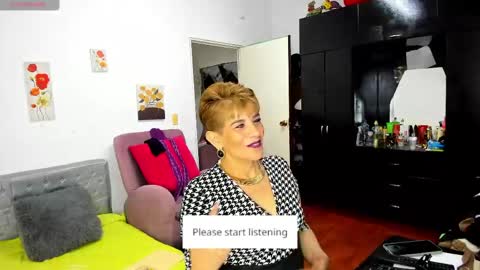 Angelina online show from April 2026 07:06:02 PM