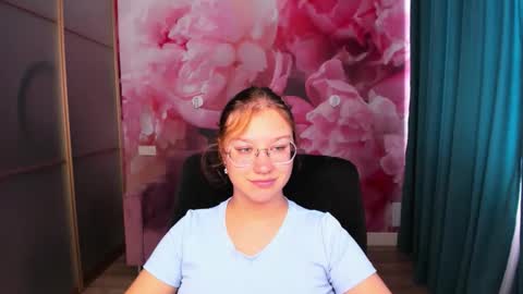 AngelinaLow online show from September 2025 11:23:02 AM