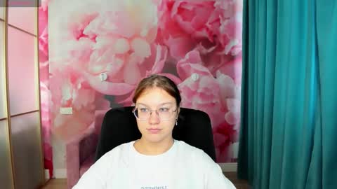 AngelinaLow online show from September 2025 11:26:01 AM