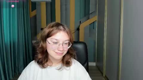 AngelinaLow online show from October 2025 01:56:01 PM