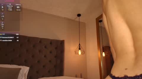 Snapshot of angelinarosss_ chatting on January 2025 12:42:01 AM   online show from January 2025 12:42:01 AM