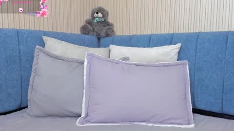 angeline online show from September 2025 12:09:01 PM