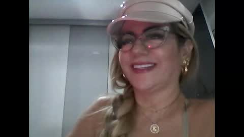 angelinna_12 online show from September 2025 05:00:01 AM