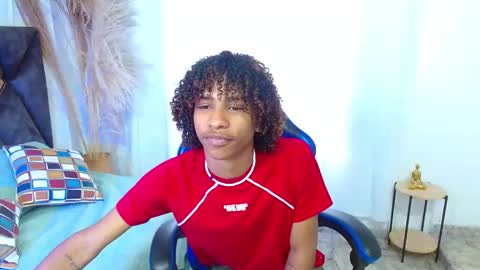 Angel online show from December 2025 08:17:01 PM