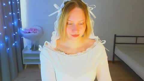 Cutie online show from November 2025 03:19:01 AM