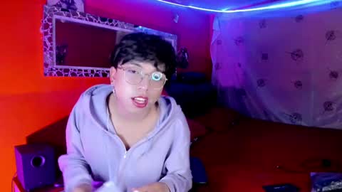 Angel  online show from October 2025 08:52:02 PM