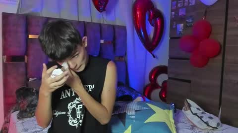 Angelo I work from home this is my room  online show from February 2025 06:17:02 AM