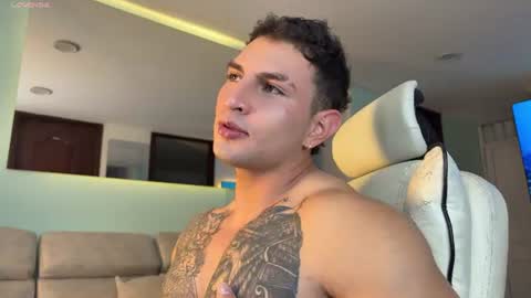Angelo Ferro online show from June 2026 06:14:01 AM