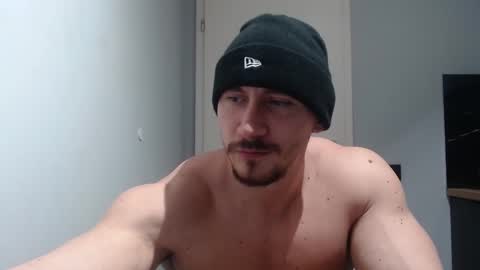  ------- SEX SHOW WITH GUYS AND GIRLS  MUSCLE SHOW online show from February 2025 06:16:01 PM
