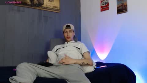 Snapshot of angeloo_666 chatting on September 2025 10:09:01 PM angeloo 666 online show from September 2025 10:09:01 PM