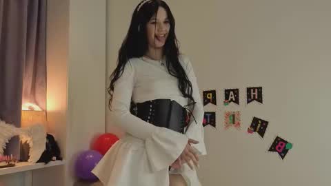 Megan online show from February 2026 04:33:01 PM