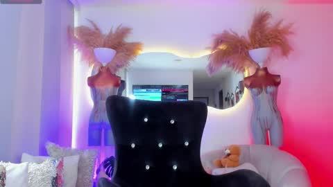 Angel online show from October 2025 02:14:01 PM