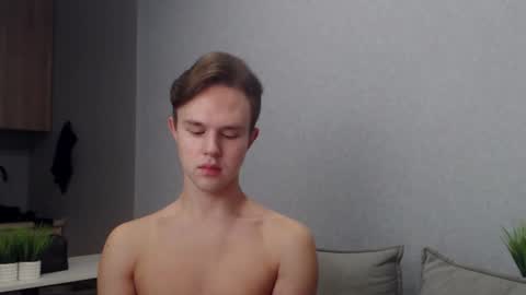 Angel online show from November 2025 09:09:01 AM