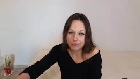 Giulia online show from March 2026 01:06:02 PM