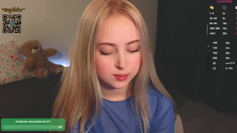 Snapshot of angelxloe chatting on May 2026 12:19:02 AM Im Chloe i do FLASH BOOBS for new fan club online show from May 2026 12:19:02 AM
