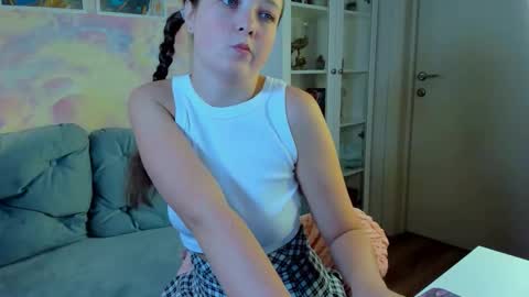Snapshot of angely_lilly chatting on September 2025 07:55:02 AM Lilly online show from September 2025 07:55:02 AM
