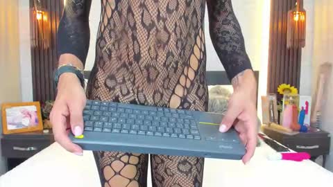  Anghel Stone  online show from February 2026 10:26:01 PM