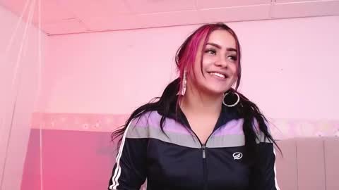 Snapshot of angie99_gh chatting on January 2025 10:40:02 AM Angie online show from January 2025 10:40:02 AM