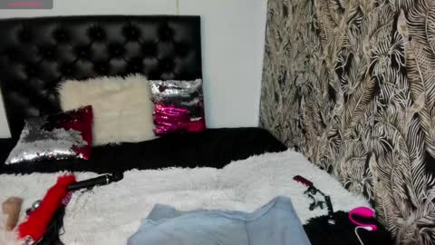 Anhell online show from February 2025 10:45:01 PM