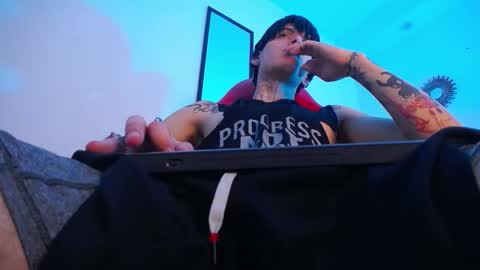 anhonymus online show from December 2025 04:22:01 AM