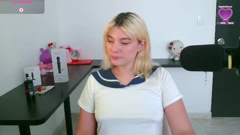 Ania online show from June 2026 10:01:02 PM