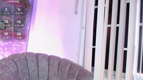     online show from November 2025 07:06:01 PM