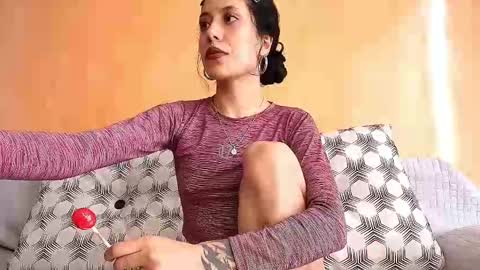 Anika And Lowen Your Thumbs Up Are Super Important For Us  online show from November 2025 03:40:01 PM