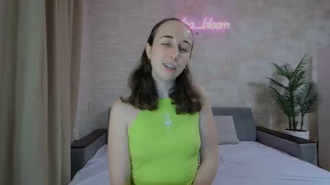 anikabloom online show from January 2025 07:00:02 AM