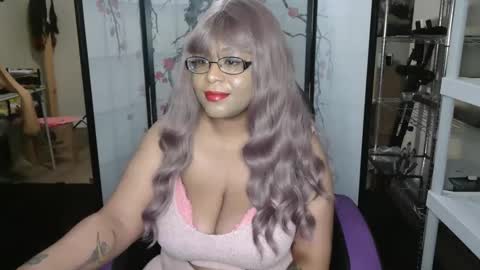 Snapshot of anime_vampires chatting on February 2026 08:09:01 AM anime_vampires online show from February 2026 08:09:01 AM