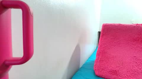 ana independent model online show from December 2025 10:44:02 AM