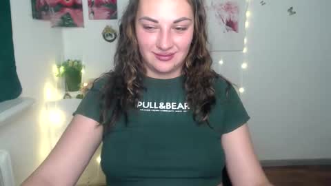 Snapshot of anitaa_a chatting on September 2025 06:02:02 AM anitaa_a online show from September 2025 06:02:02 AM