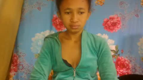 Snapshot of anitaazzh chatting on June 2026 05:28:01 AM anitaazzh online show from June 2026 05:28:01 AM